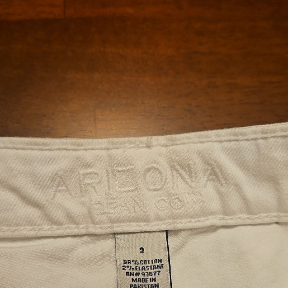 NWT Arizona Jean Company Women's Bright White Jean Shorts - Picture 7 of 7
